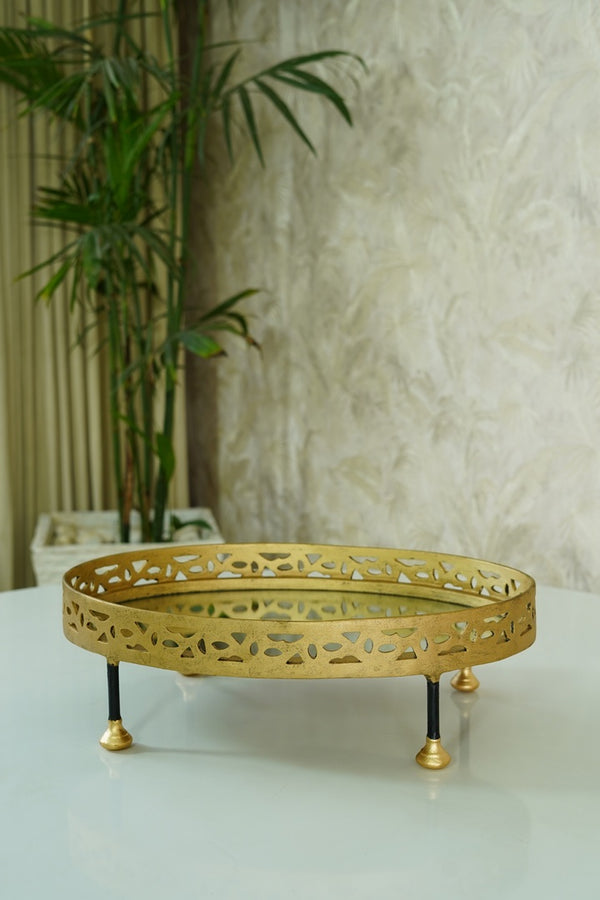 Oval mirror platter