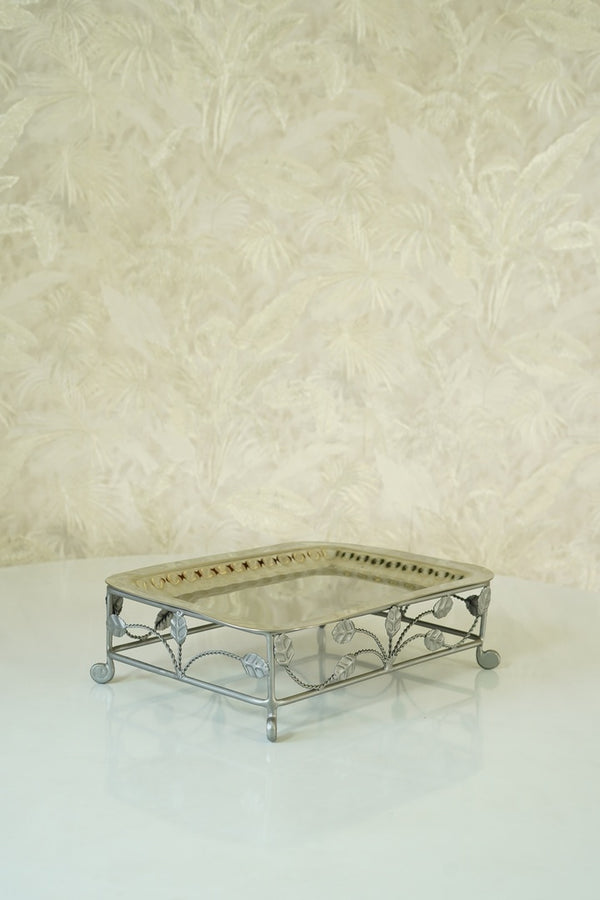 Big leaf stand with tray